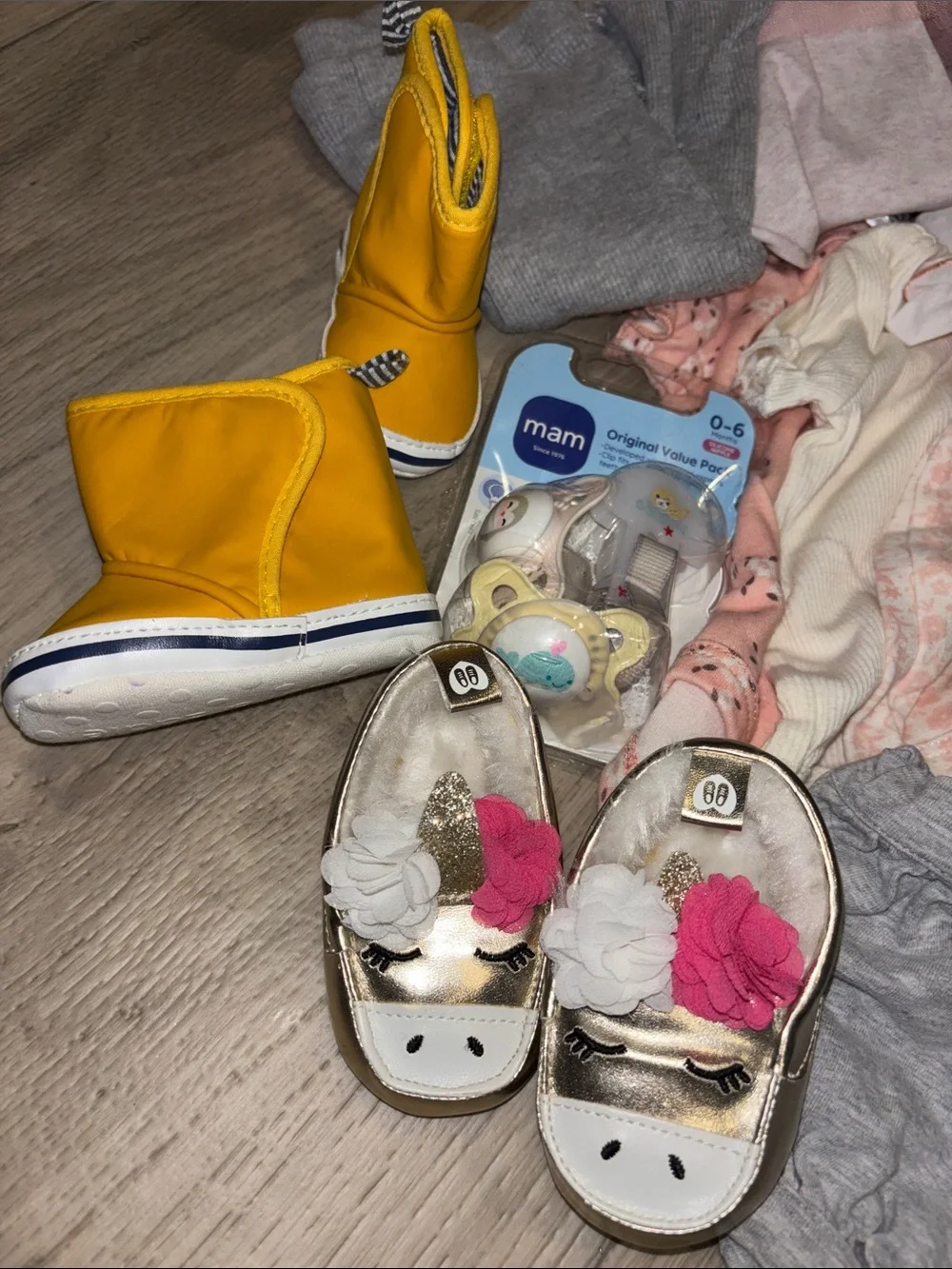 Girls 0-6 month bundle infant clothing